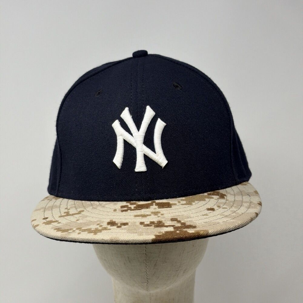 New Era 59FIFTY NY Yankees Camo Brim Hat 7 5/8 Fitted On Field Made In USA